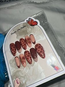 Giraffe Print Press On Nails