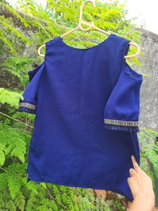 Sleeve Cutout Navy Blue Top