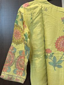 Beautiful Floral Print Kurta Set