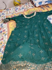 Embroidered Green Dupatta