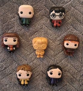 Indian 7-piece figure collection
