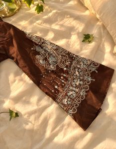 Brown Bell Sleeve Tie Front Top 🤎✨