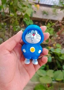 Face Changing Doraemon Keychain