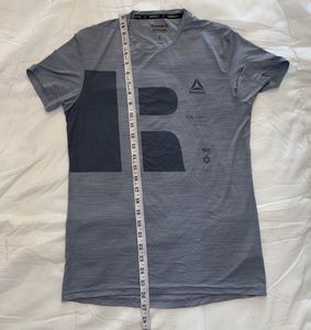 Reebok Men's Grey Graphic T-Shirt