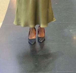 Chic Black Pointed-Toe Heels