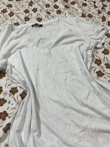ZARA Classic White V-Neck T-Shirt