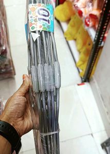 Hanger Set Of 6 Pcs White Is 180 &amp; Green I