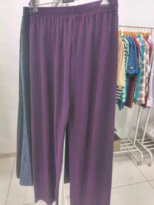 Comfortable Pleated Wide-Leg Pants