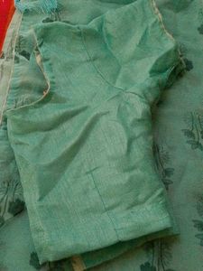 Elegant Teal Saree with Floral Print
