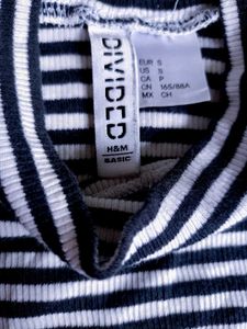 H&amp;M Striped Mock High Neck Crop Top