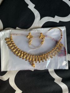 Antique Gold Toned Jewellery set