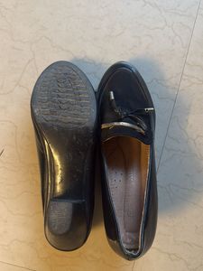 Elegant Black Loafers with Gold Detail