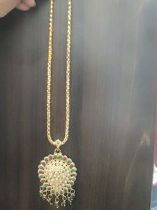 #Brandnew#necklace#golden#pendant#minakari#elegant#traditional#ethnic#beautiful#redgreenwhitestones