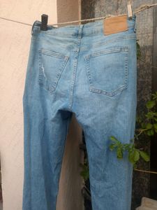 H&amp;M Ripped Jeans