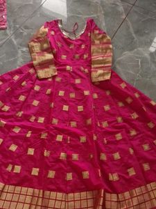 Beautiful Pink &amp; Gold Ethnic Anarkali Kurti