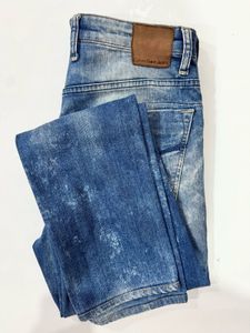 Calvin Klein Jeans - Stylish Light Wash