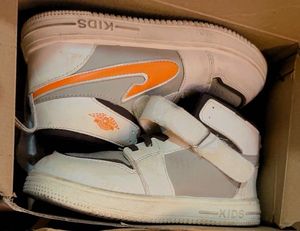 Kids Aerokick Sneakers