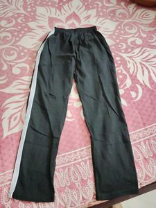 78.Black trousers/sweat pants (xl)