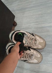 combo sneakers