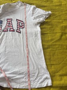 Gap T-Shirt with American Flag Design