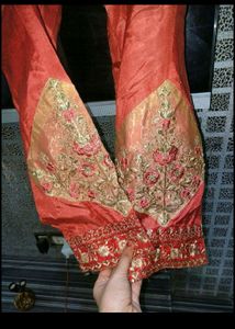 Pakistani Hania Amir Suit