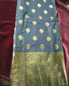 🆕️ Grey Saree with Gold Brocade