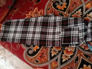 New kids shorts age 4-5 years each 100