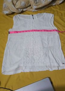 H&amp;M Tshirt Coral and White Top with Lace Detail
