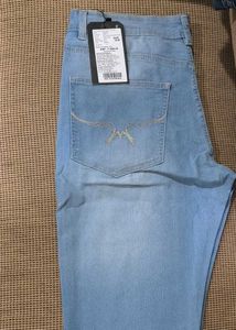 Light Wash Denim Jeans 32 size