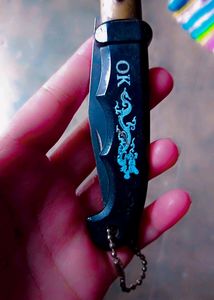 Mans and Women Knife Safety