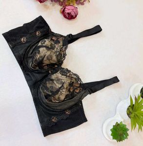 Elegant Black Lace Bra