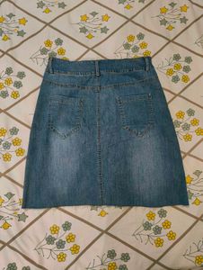 Classic Denim Skirt &amp; Basic Tee