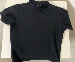 Black Crop top