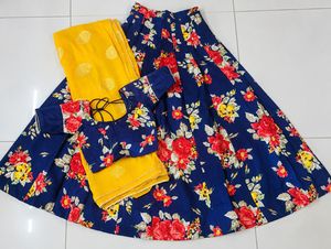 Navy Blue Floral Print Lehenga Choli Set💙💛