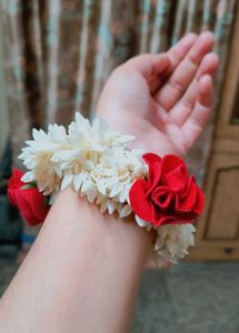 Artificial Red Rose Hair Gajra for Women