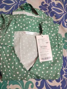 Chic Green Polka Dot Dress M size