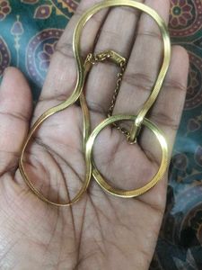 Elegant Gold Chain Necklace