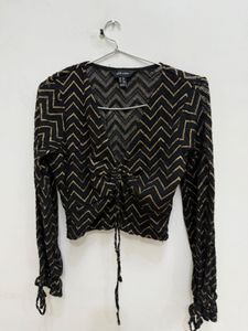 New look Chic Black &amp; Gold Zigzag Crop Top