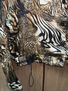 Animal Print Cropped Shirt