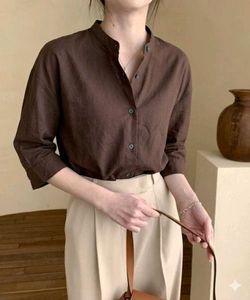 New with tag Pinterest Elegant Brown Band Collar T