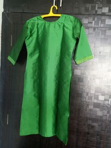 Emerald Green Embroidered Kurti
