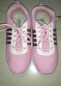 Price Drop Brand New pink Shoe