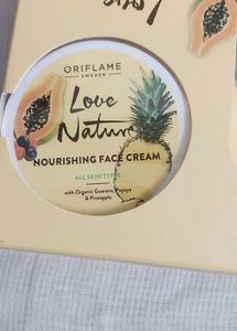 Oriflame Love Nature Fruit Facial Kit