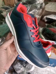 NEW NO USED SPORTS SHOES FOR MEN.
