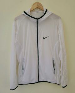 ​Nike Lightweight Running Windbreaker 🏃 💨