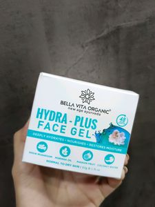 Bella Vita Organic Hydra Plus Face Gel