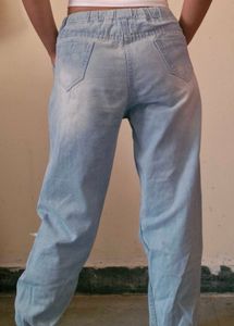 Light Wash Relaxed Fit Jeans(Unisex)