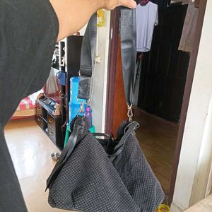 Chic Textured Black Handbag