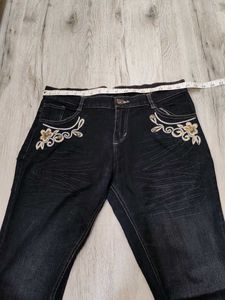 Ma6240 Embellished Dark Wash Jeans waist 34 in