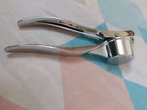 Garlic Crusher - Stainless Steel